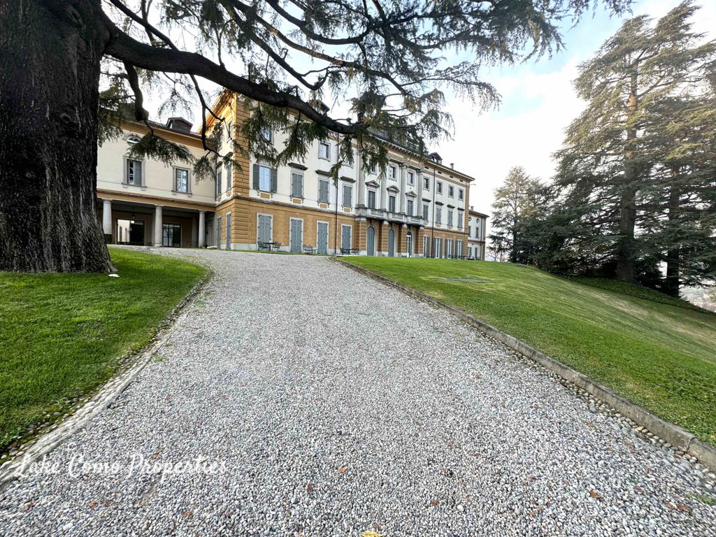 6-комн. квартира на озере Комо, 200 м², фото №1, объявление №101418072