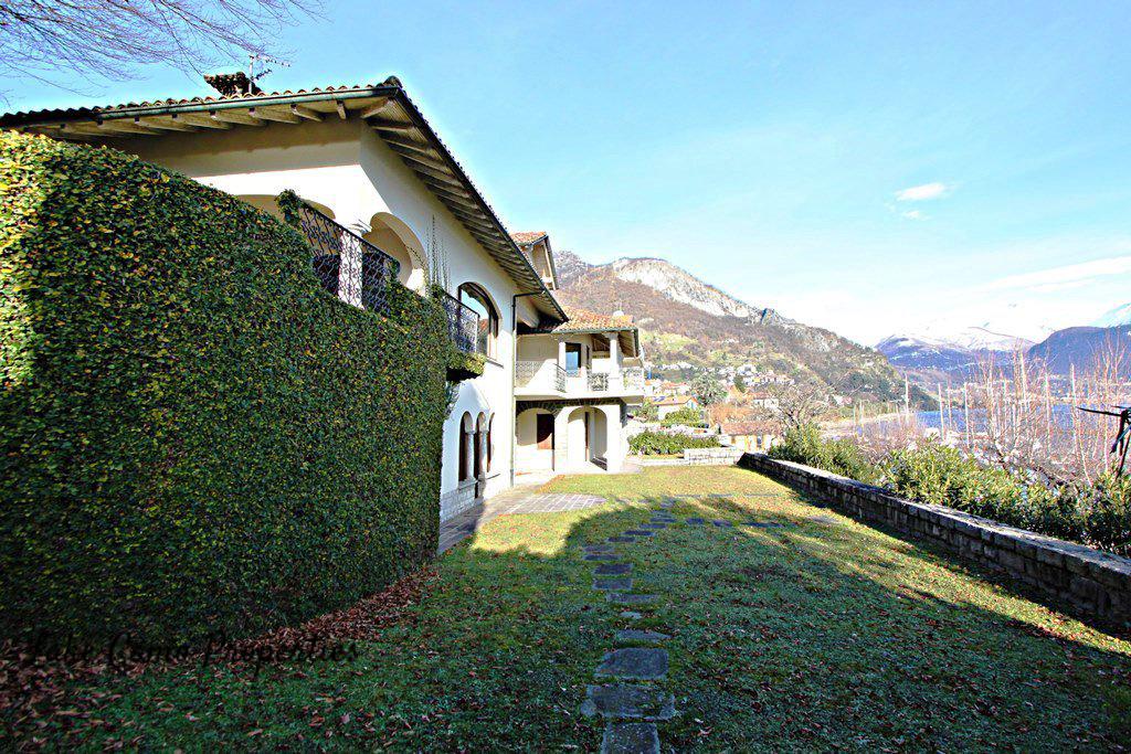 Дом в Пьянелло-дель-Ларио, 480 м², фото №1, объявление №74450502